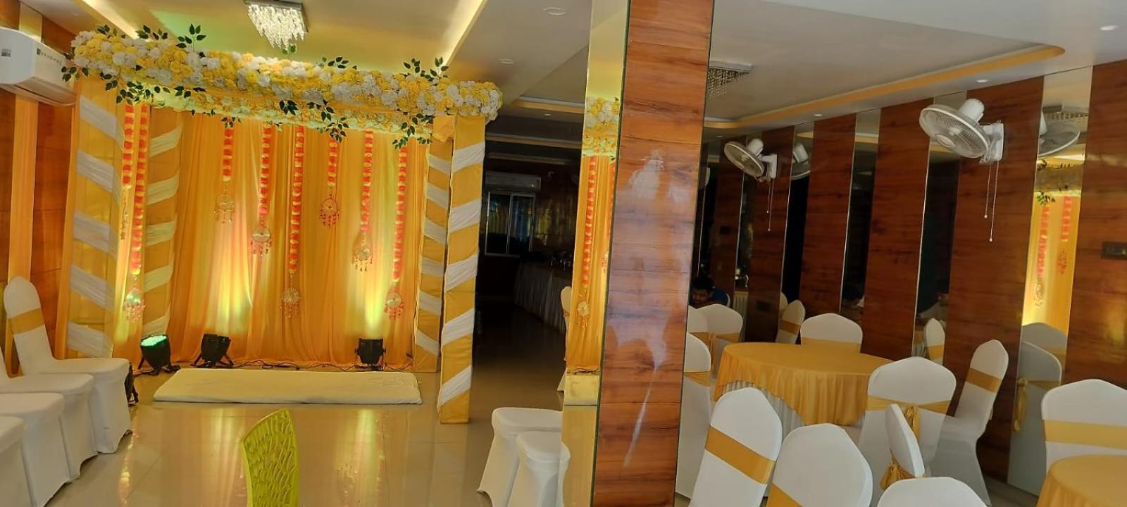 La Cresta Inn Калькутта Экстерьер фото