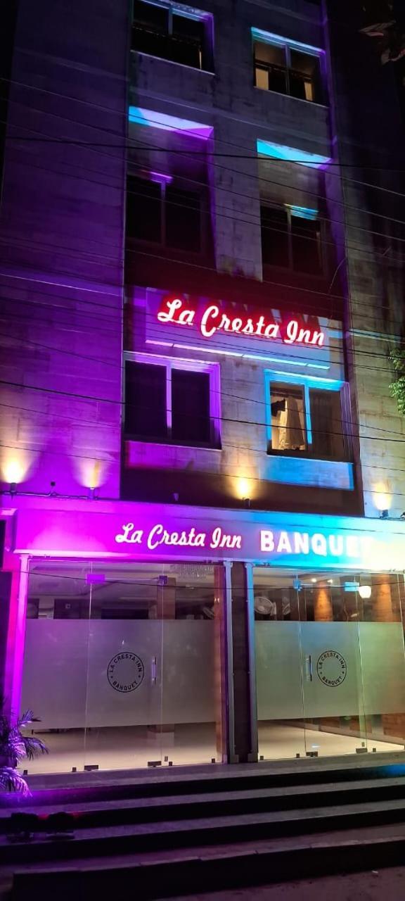 La Cresta Inn Калькутта Экстерьер фото