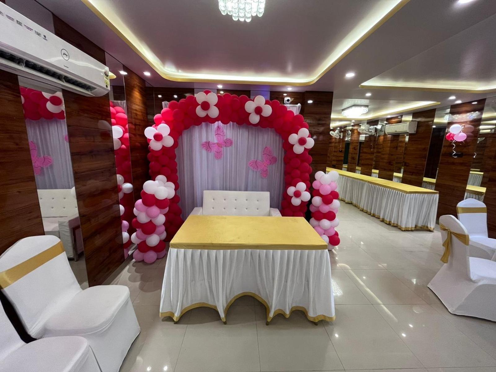 La Cresta Inn Калькутта Экстерьер фото
